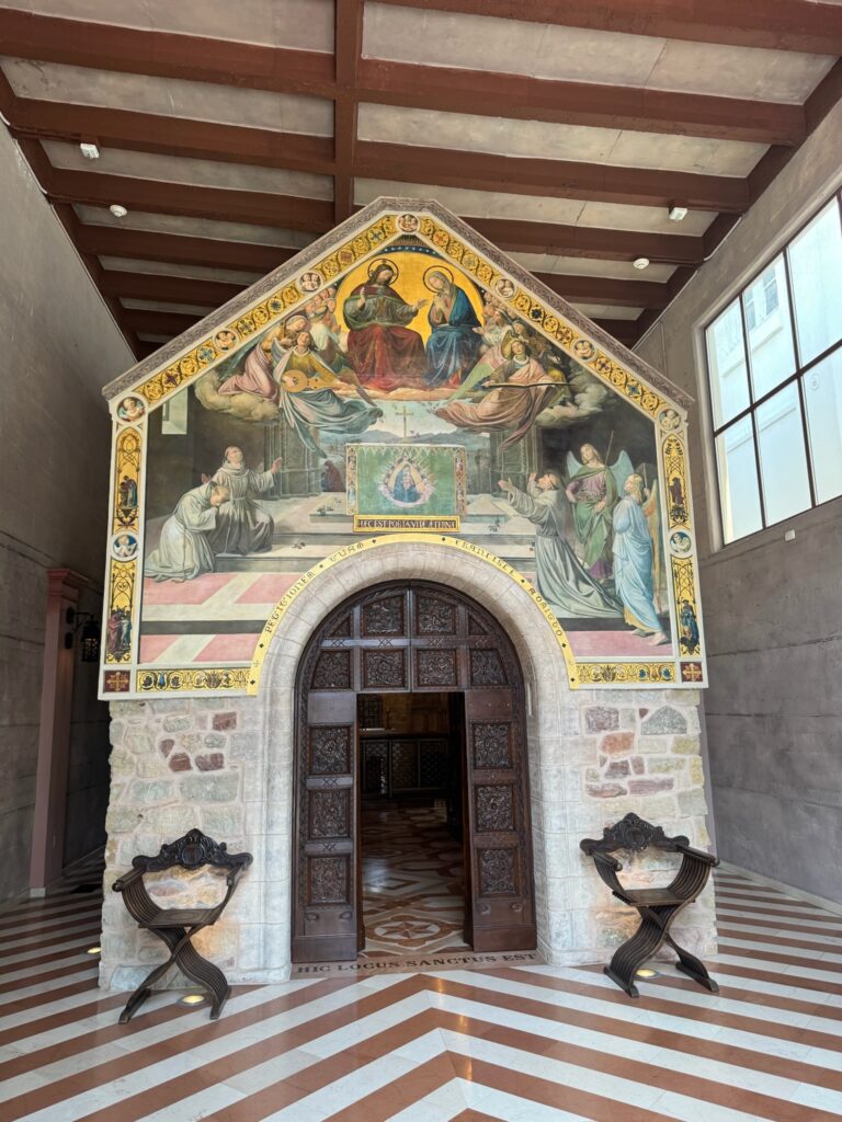Am Italian chapel within a building