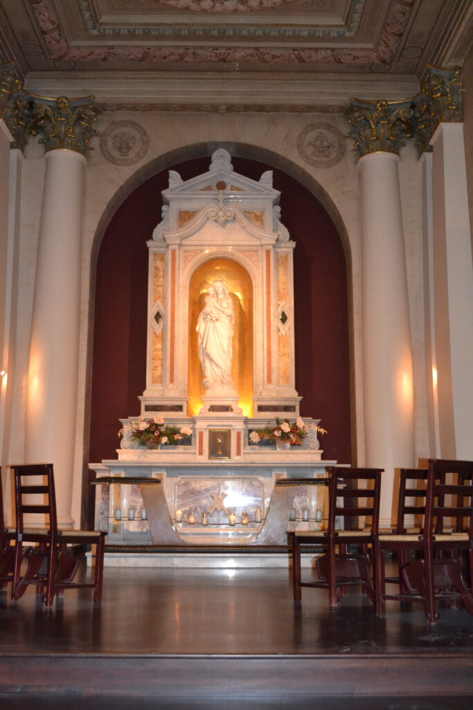 A side chapel with a statue of Mary