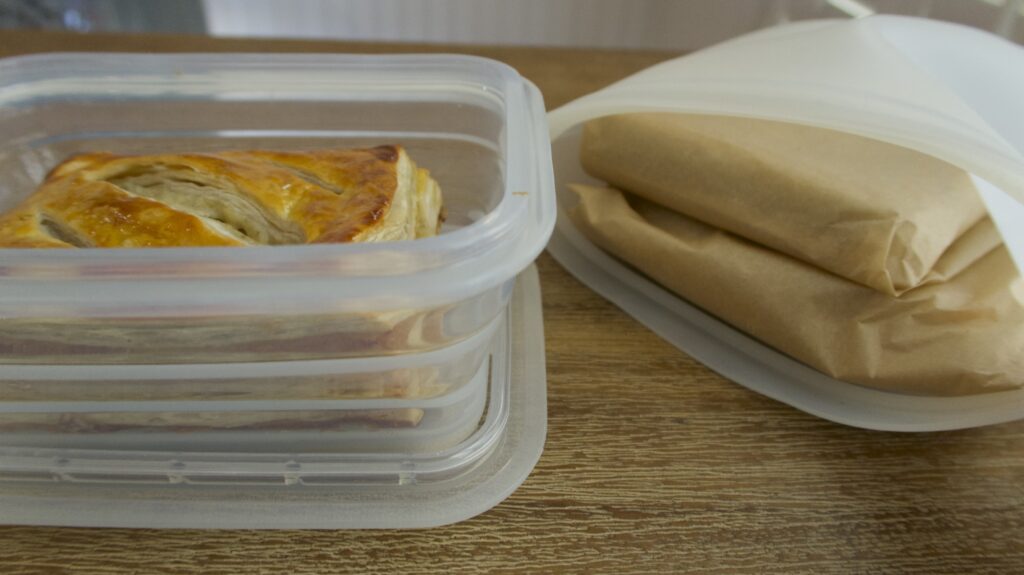 puff pastries packed into containers and reusable seal bags